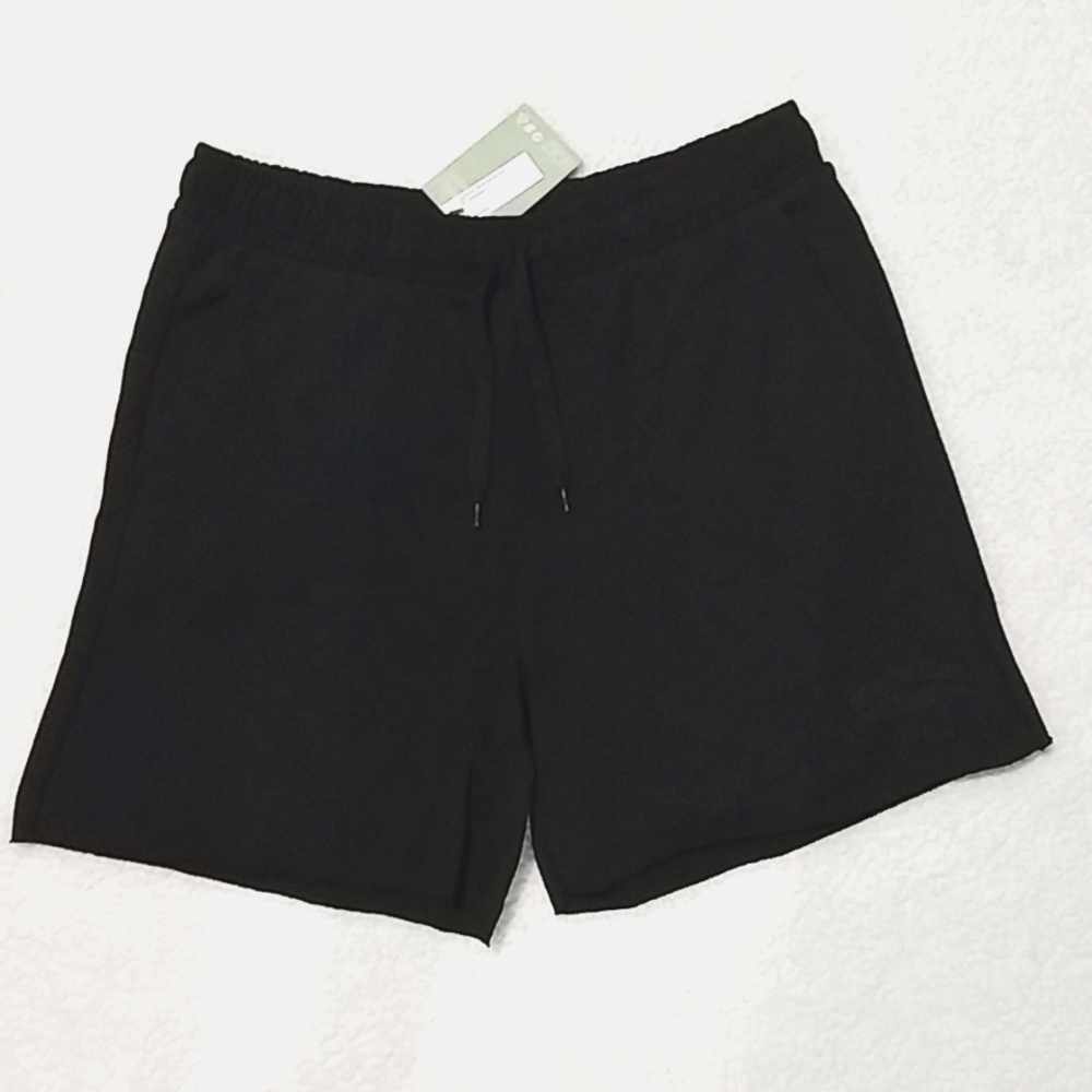 🆕H&M Basic Pull-on Black Shorts.